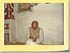 Revisiting Bamna home (UJ-F04)