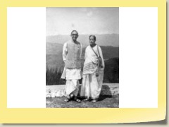 1963: With wife Jyotsna (UJ-F23)